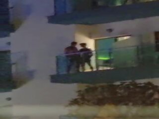 Blokes nahuli pakikipagtalik sa ang balcony